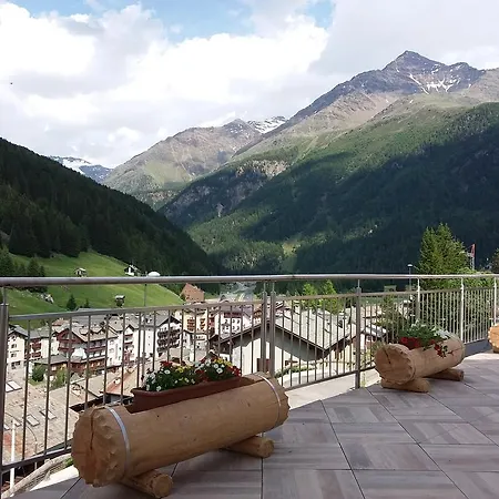 Meuble Adler - & Mountain Apartahotel 3*